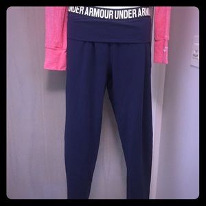 Under Armour Fitted Bottom Yoga Pants Small/Medium